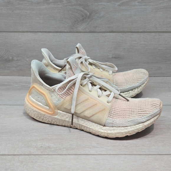 Adidas Women's Athletic Running Shoes Sneakers Sz 9.5 - Picture 1 of 11